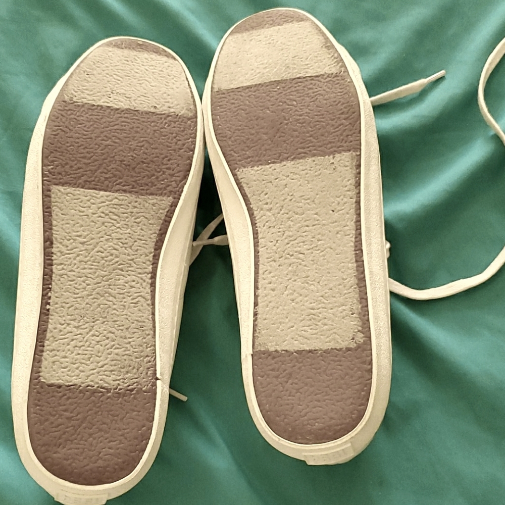 Shoes - Picture 2 of 2